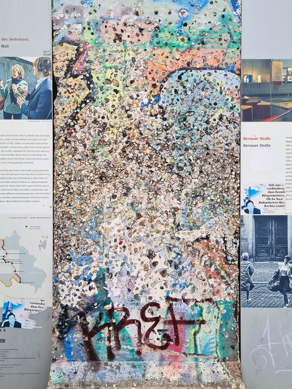 kauwgom berlijnse muur 05-2025 153352